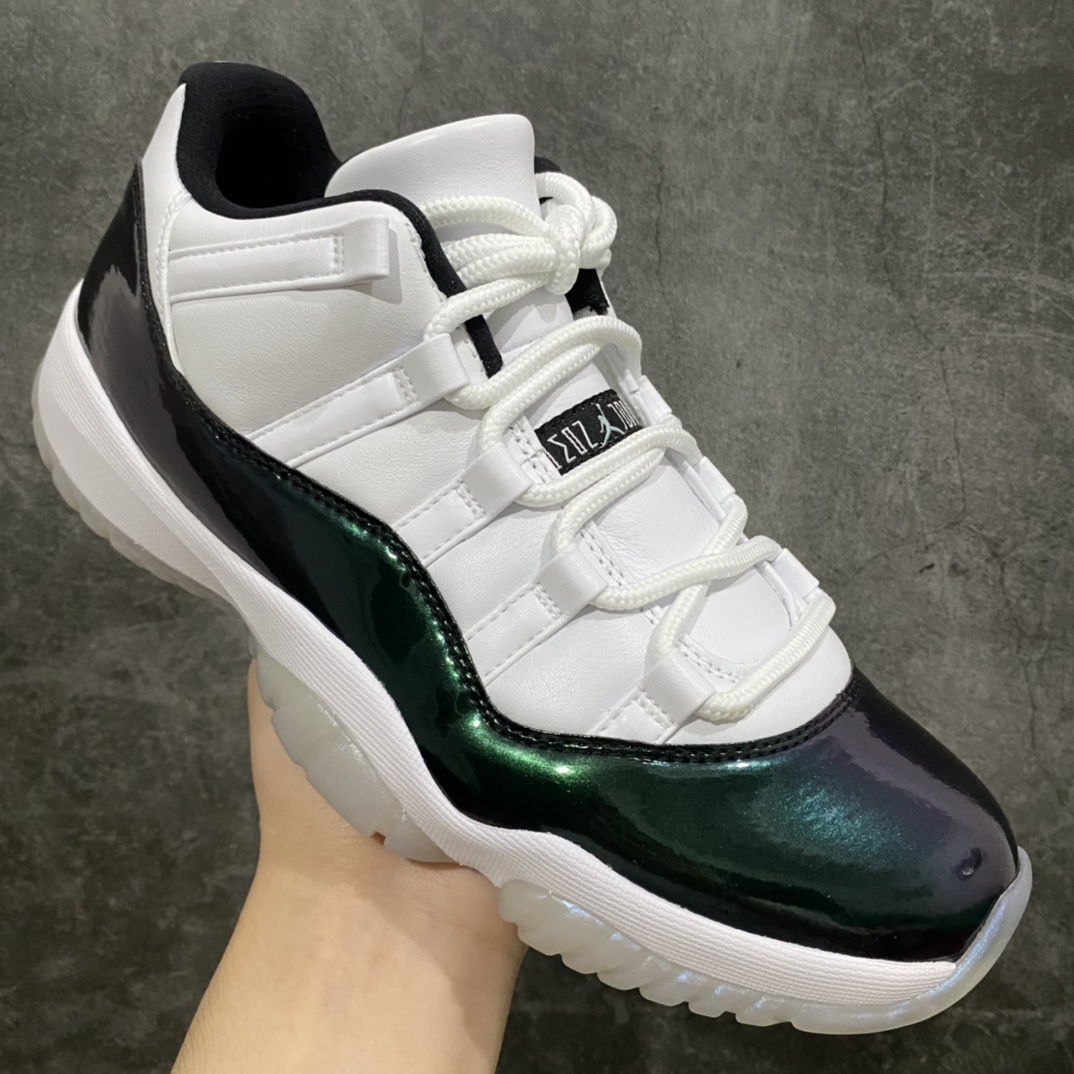 图片[3]-外贸纯原 Air Jordan AJ11 Low AJ11变色龙低帮 528895-145 新货无氧化 原楦原档案数据开模打造 原厂中底拉帮钢印 原厂漆皮 防冻不开裂 头层皮料 原装鞋撑 水晶大底正确色度色泽 原楦原数据刺绣 原厂车缝走线及对位 毫厘不差 飞人logo采用原数据电脑刺绣 原装正品碳纤维真实碳板 增强抗扭 原内标 原盒标 正确官方原盒 原厂防氧化水晶外底 原厂配套厂全掌solo气垫 尺码：40.5 41 42 42.5 43 44 44.5 45 46 47.5-选品中心