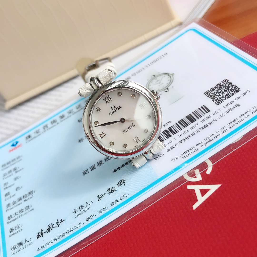 欧米茄碟飞系列同属瑞士石英机芯