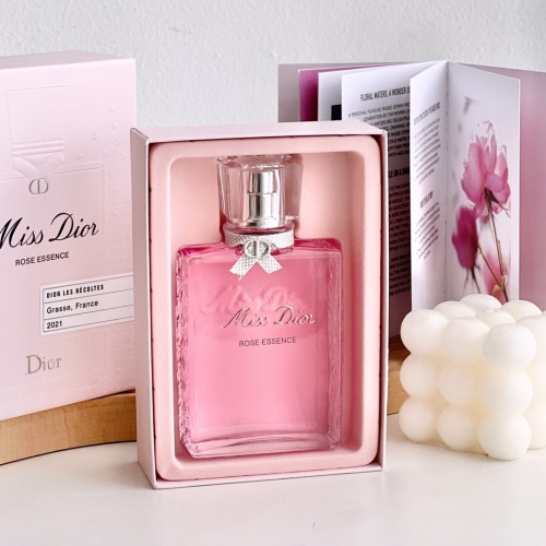 Miss Dior Rose Essence: Fresh Floral Waters, Modern Rose Scent, Grasse France 1 Miss Dior Rose Essence: Fresh Floral Waters, Modern Rose Scent, Grasse France