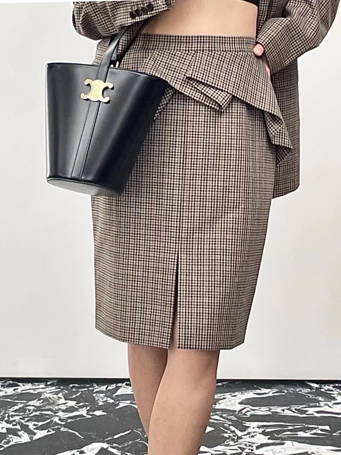 CELINE BUCKET TRIOMPHE 25CM 水桶包 199913黑色