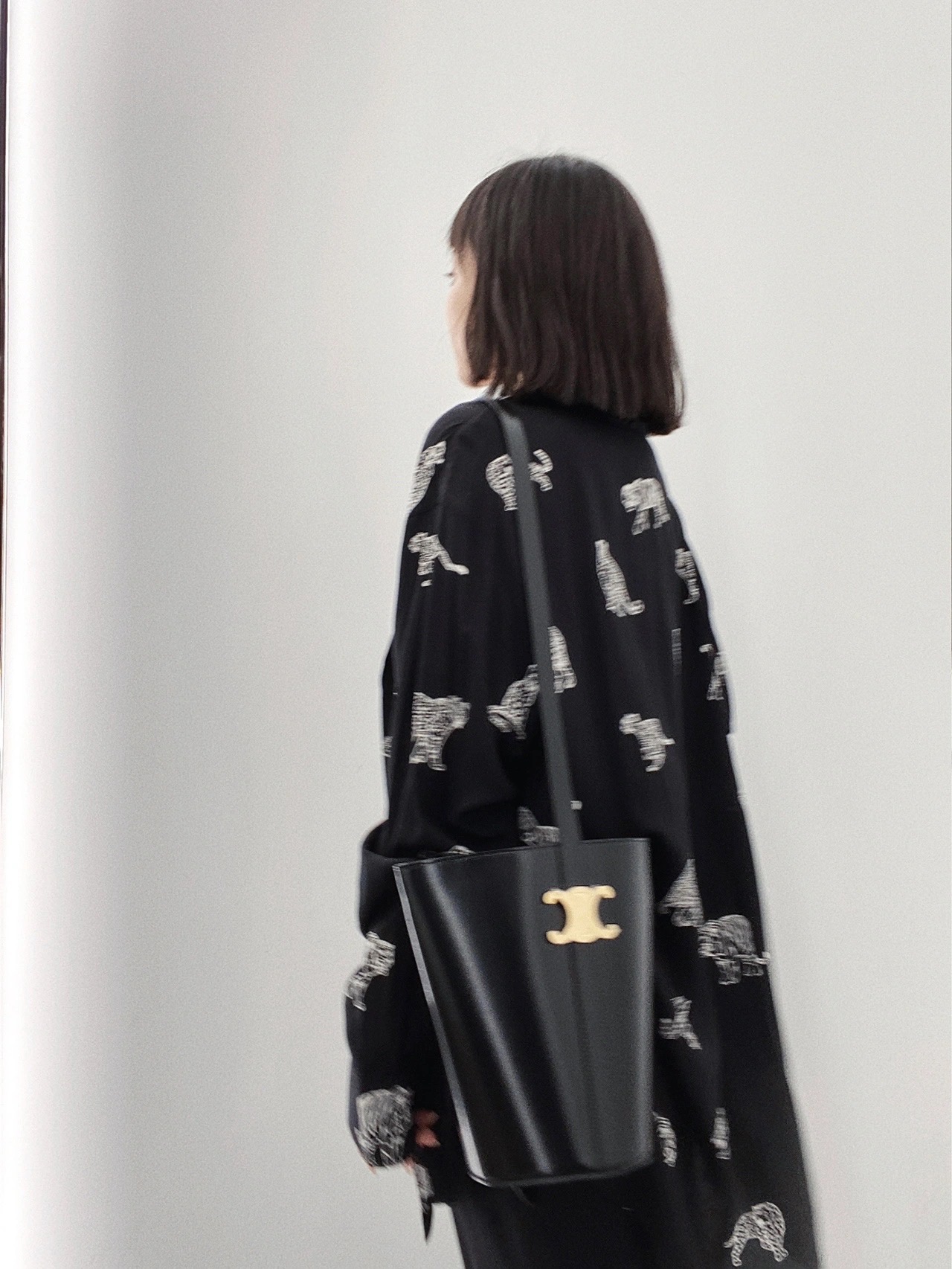 CELINE BUCKET TRIOMPHE 25CM 水桶包 199913黑色