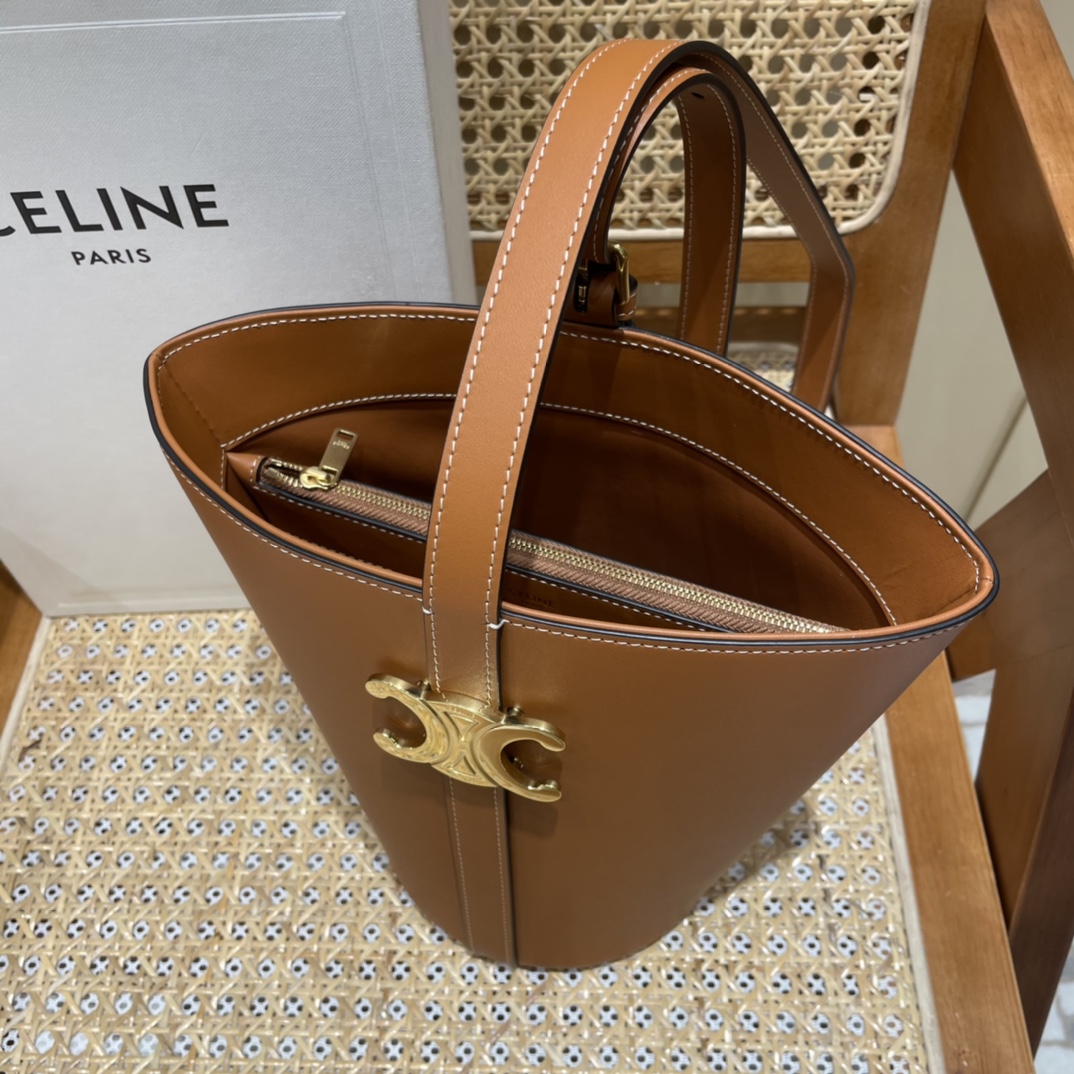 CELINE BUCKET TRIOMPHE 25CM 水桶包 199913焦糖色