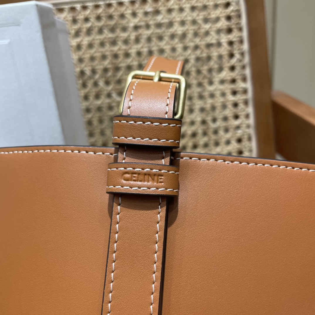 CELINE BUCKET TRIOMPHE 25CM 水桶包 199913焦糖色