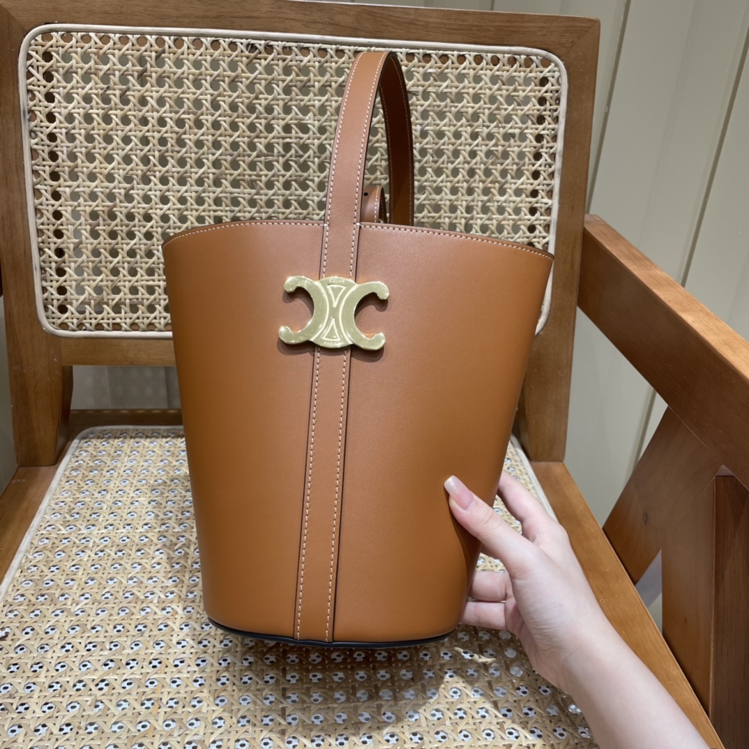 CELINE BUCKET TRIOMPHE 25CM 水桶包 199913焦糖色
