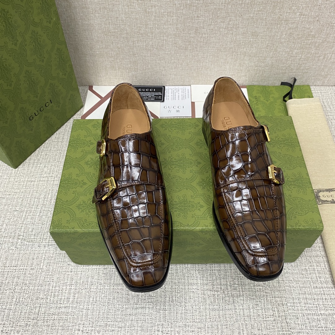 💋💍 Los nuevos mocasines con hebilla de cinturón/hebilla monje de G Home para hombre. Precio oficial RMB,600. Hecho de…