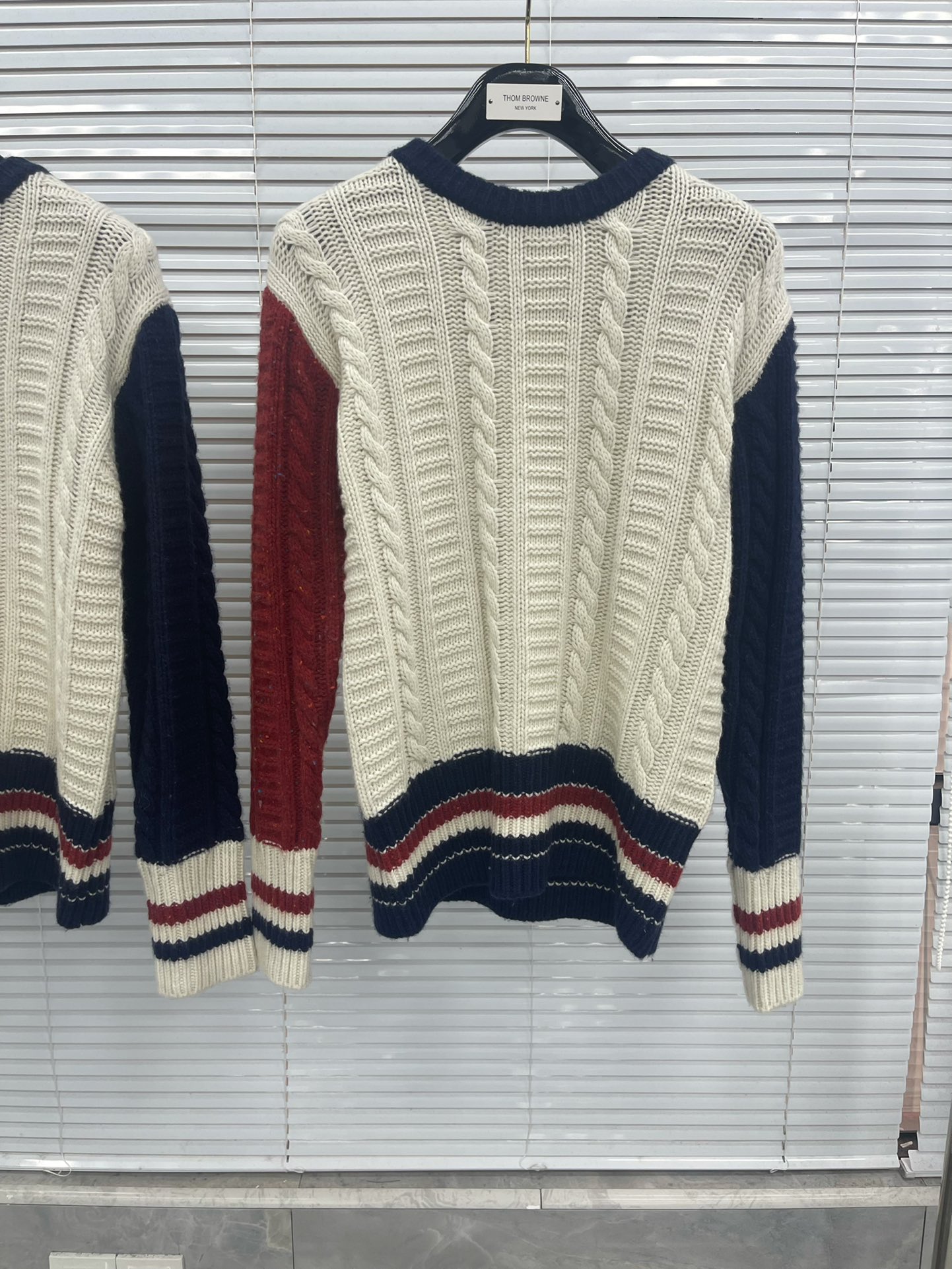 톰브라운 남성 니트 143065 Thom Browne Knit 상세 이미지 2
