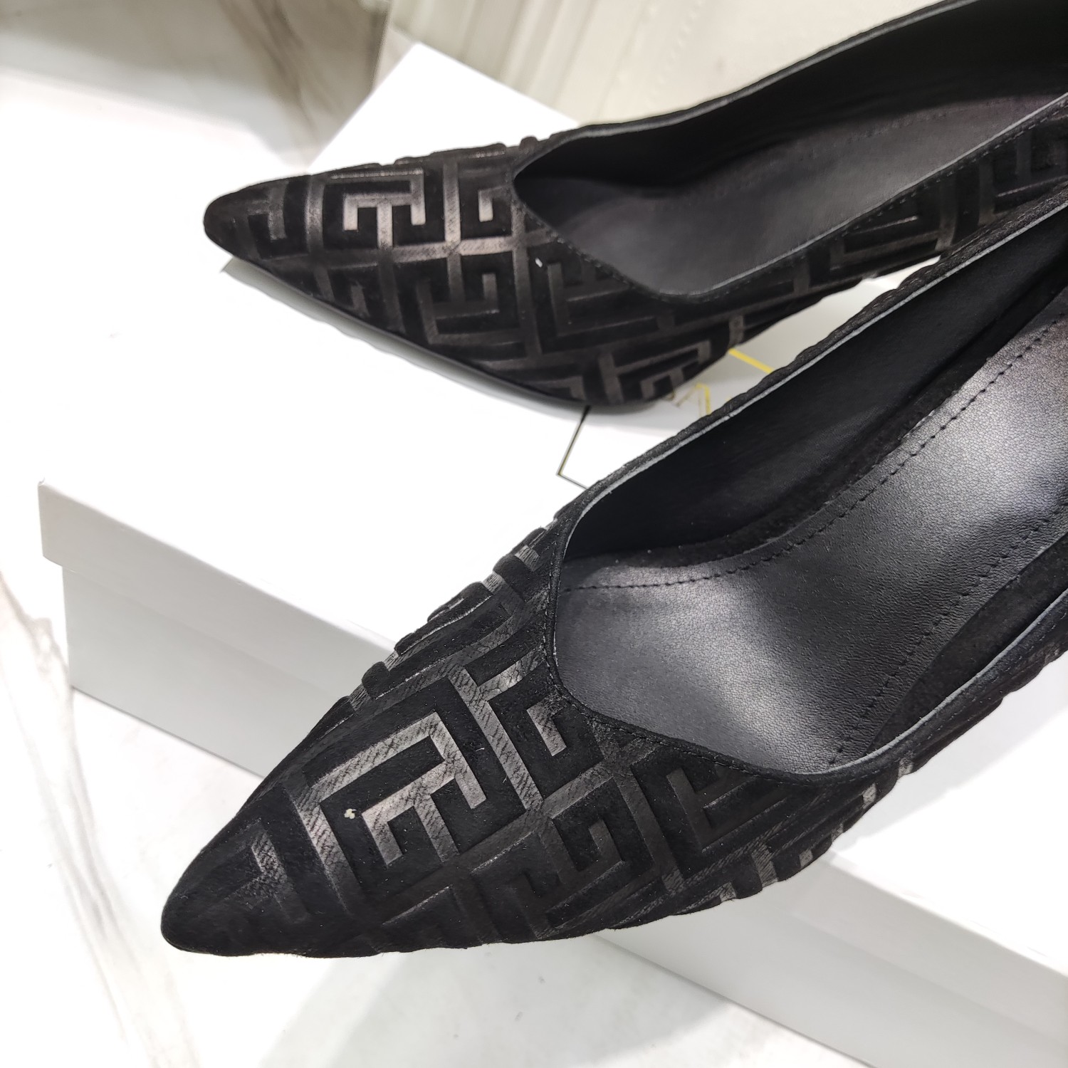 “Zenium High Heels 2022 Collection: Premium Materials, Italian Soles, 9.5CM Height” - 图片 3