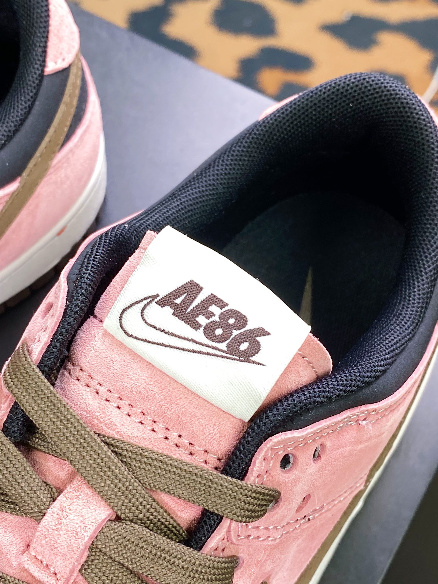 260  SB Dunk Low”Call Me If You Get Lost”扣篮系列低帮休闲运动滑板板鞋DD1391-105