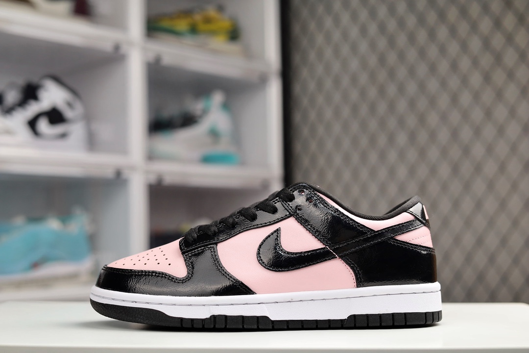 H0 公司级 Nk Dunk SB Low 黑粉 漆皮性价比首选 实拍首发原装头层材料 独家版型蒸餾加工帶來的是更好的视觉和脚感体验大厂纯原品质出货 清洁度 电绣工艺 皮料切割干净无任何毛边 细节完美