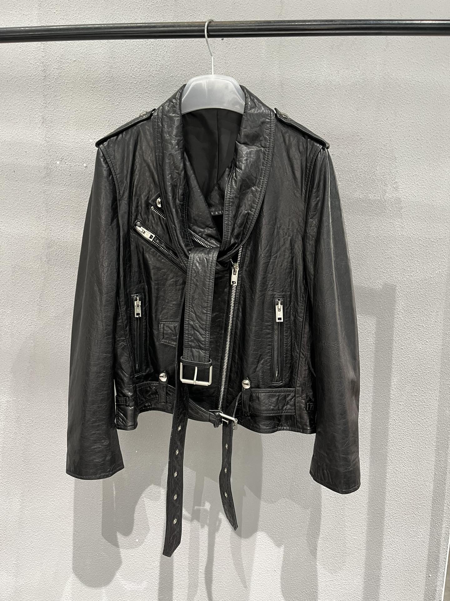 NO:721862,Extra long collar straps, multiple ways to wear, women's clothing,19860909领子超长带子,多种穿法,女装,,Women's clothing