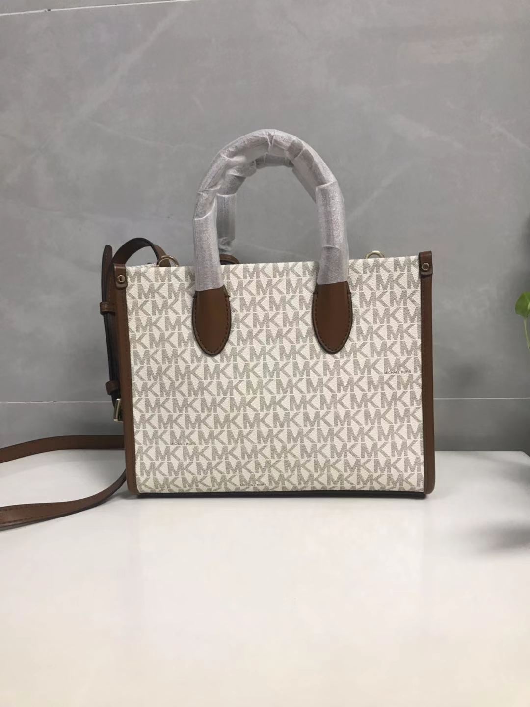 Michael Kors 小号独家新款帆布同款