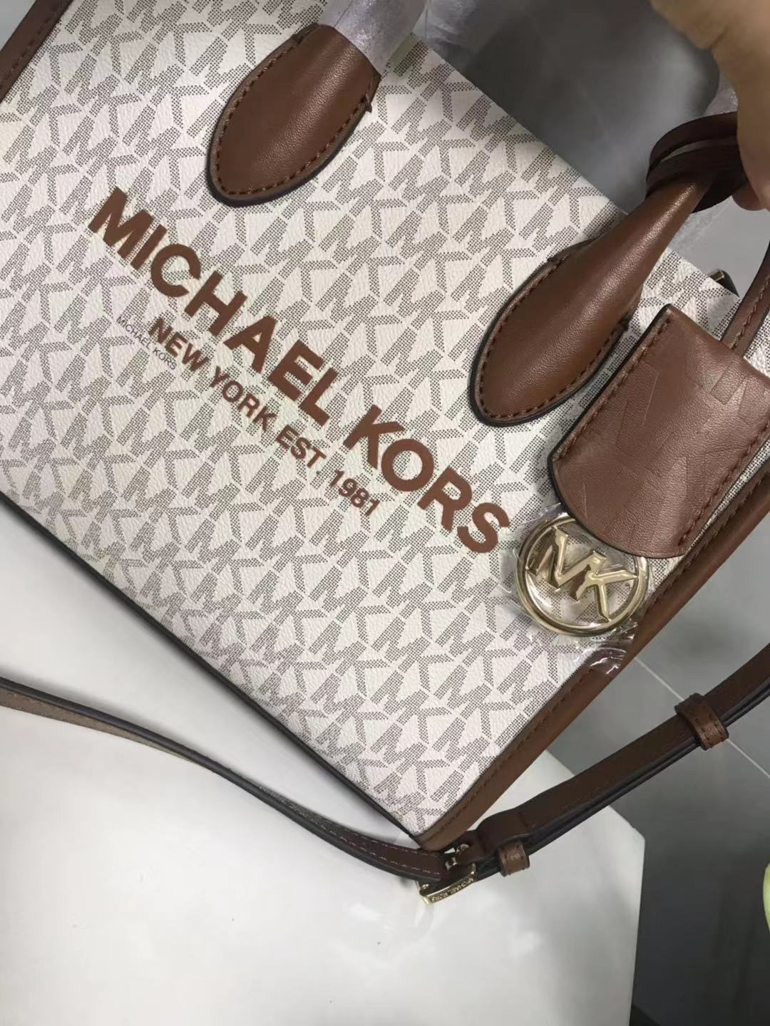 Michael Kors 小号独家新款帆布同款