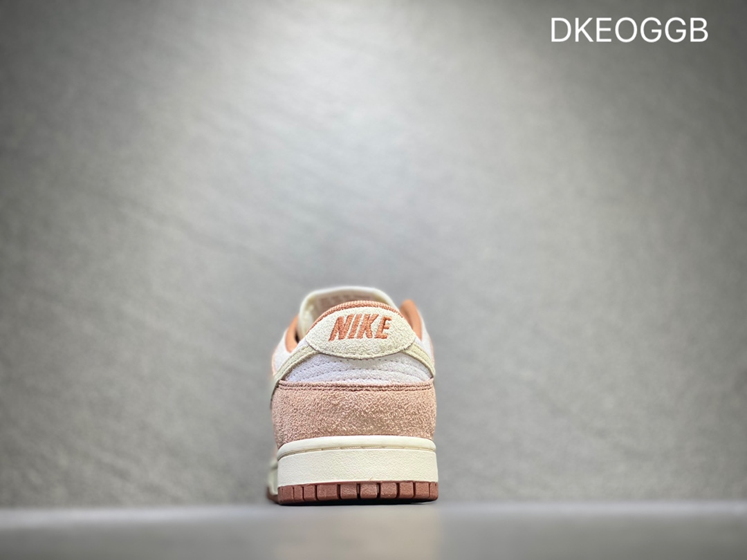 300 NIKE Dunk SB Low 低帮休闲板鞋DD1390-100