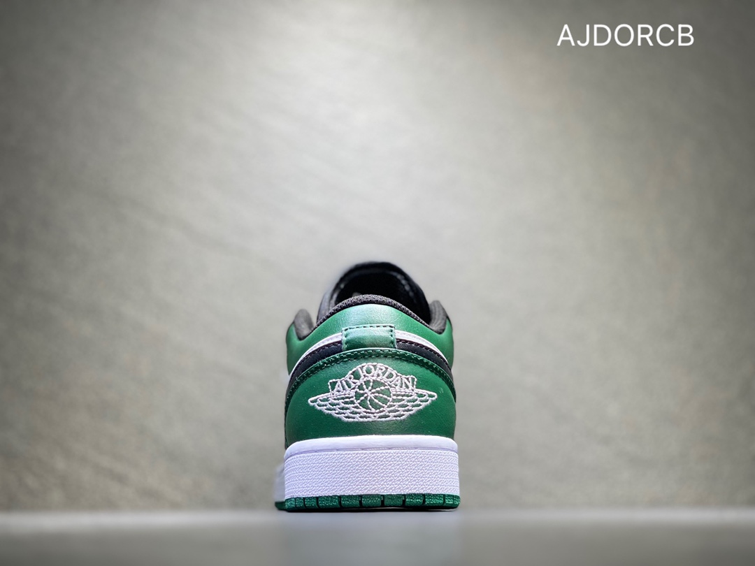 200 Nike AIR JORDAN 1 Low AJ1 乔丹低帮篮球鞋553558-371