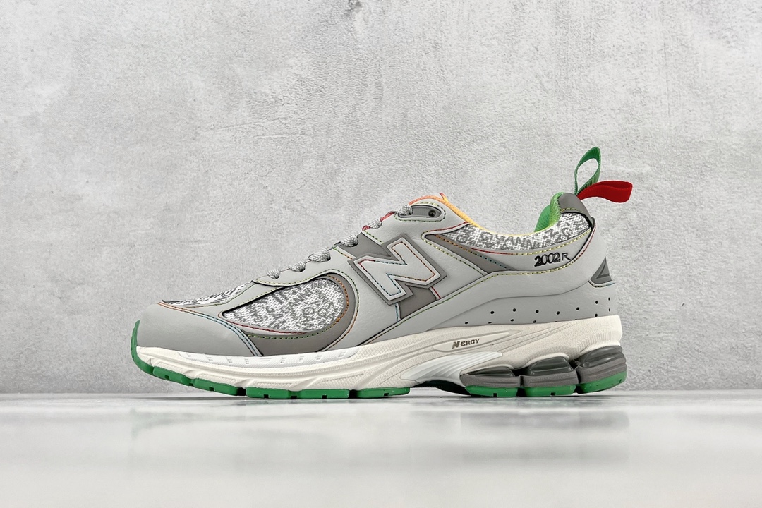 GANNI x New Balance 2002R 36F6536