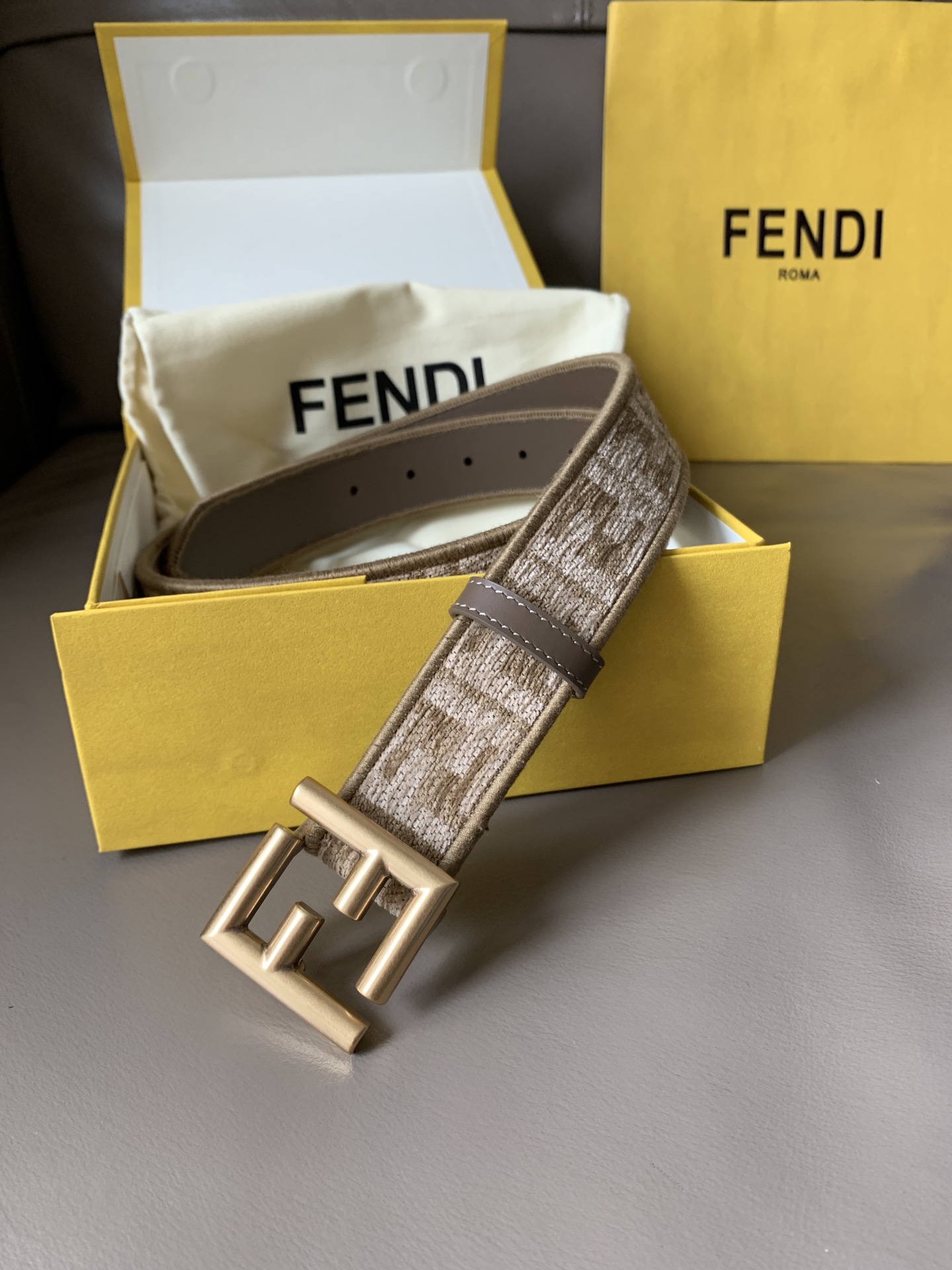 FENDI芬迪专柜新款宽3.5cm男