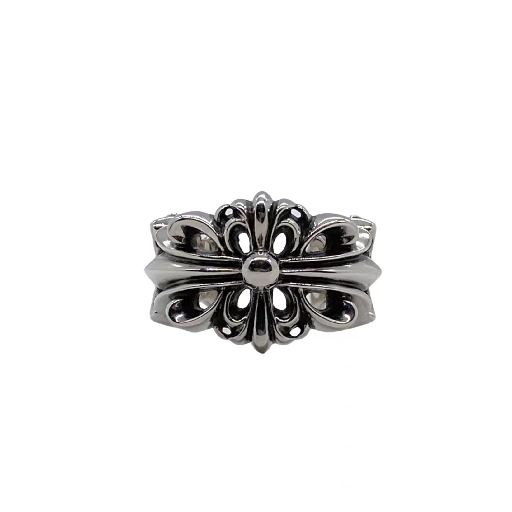 NO:385752,Croxin's open-mouthed iris ring, sterling silver material, retro and old, hollow cross shape, iris design elements are extremely high-resolution plated, symbol of light and freedom, three classic items, must-have fashion items for entry-level sizi:12-24 Code: 300520, jewelry quality, chrome hearts, pure silver19860909克罗心开口鸢尾花戒 纯银材质 复古做旧 镂空十字花造型鸢尾花设计元素极高辨别镀 光明与自由象征克罗心三大经典单品入门必备时尚单品 sizi:12-24 编码:300520,饰品精品,chrome hearts,pure silver,Jewelry
