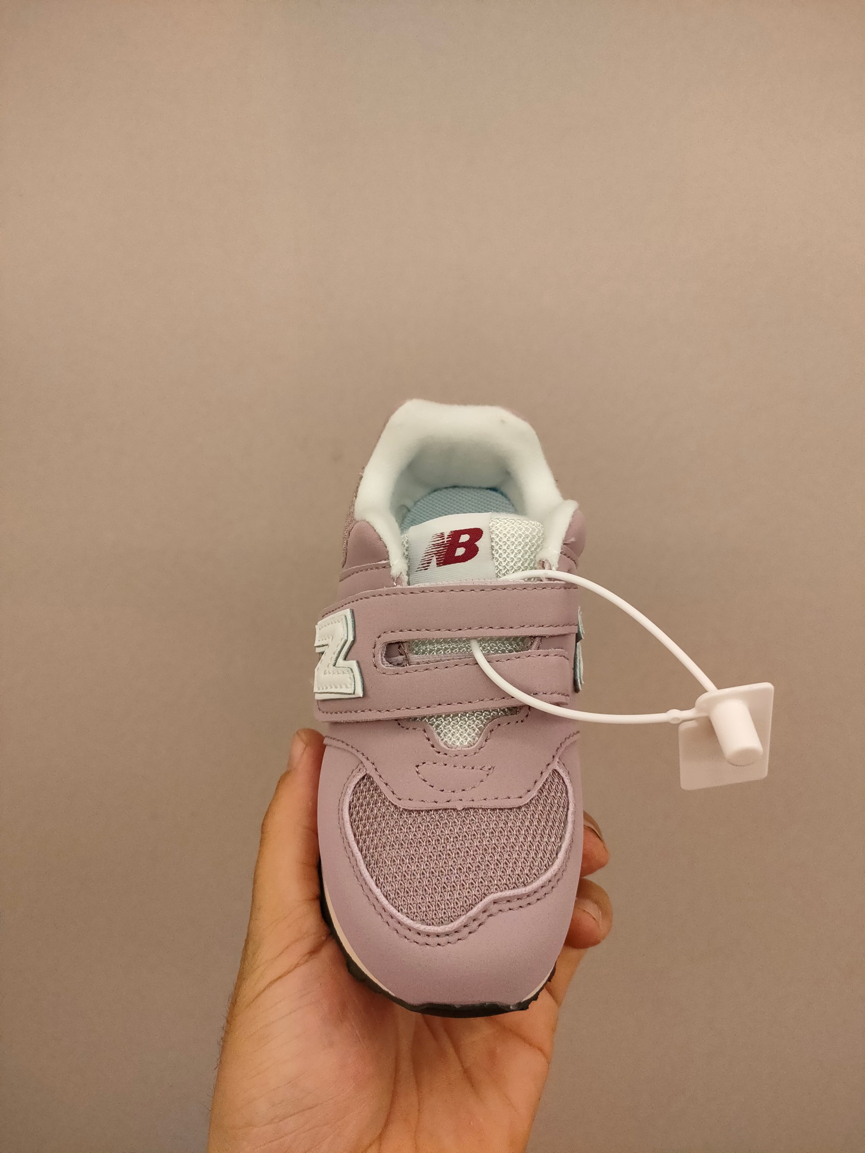 图片[3]-魔术贴ＮＢ574亲子款儿童，软材质+魔术贴+防臭海波丽鞋店 尺码26-37 经典的574系列！该系列传承了品牌的诸多优点，大胆创新！堪称经典系列里的经典，也是最为热门的系列！时隔一年，再次带来的童鞋，必属重磅～-选品中心