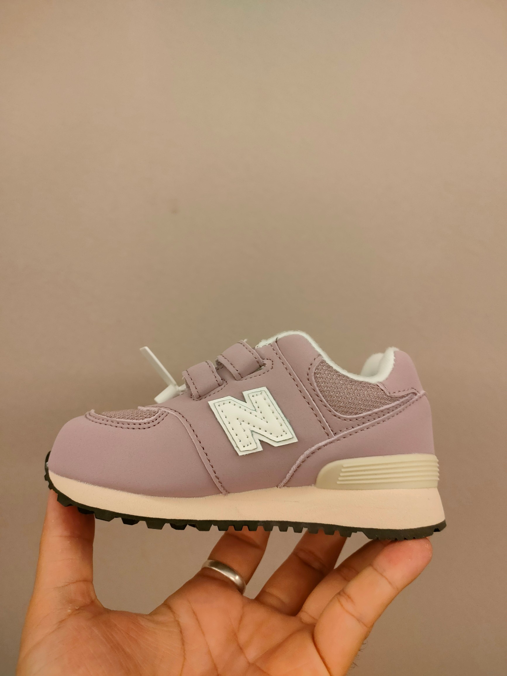 图片[4]-魔术贴ＮＢ574亲子款儿童，软材质+魔术贴+防臭海波丽鞋店 尺码26-37 经典的574系列！该系列传承了品牌的诸多优点，大胆创新！堪称经典系列里的经典，也是最为热门的系列！时隔一年，再次带来的童鞋，必属重磅～-选品中心