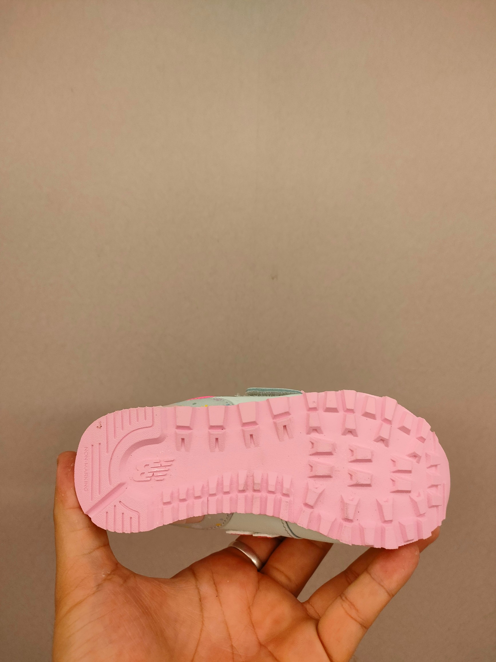 图片[6]-魔术贴ＮＢ574亲子款儿童，软材质+魔术贴+防臭海波丽鞋店 尺码26-37 经典的574系列！该系列传承了品牌的诸多优点，大胆创新！堪称经典系列里的经典，也是最为热门的系列！时隔一年，再次带来的童鞋，必属重磅～-选品中心