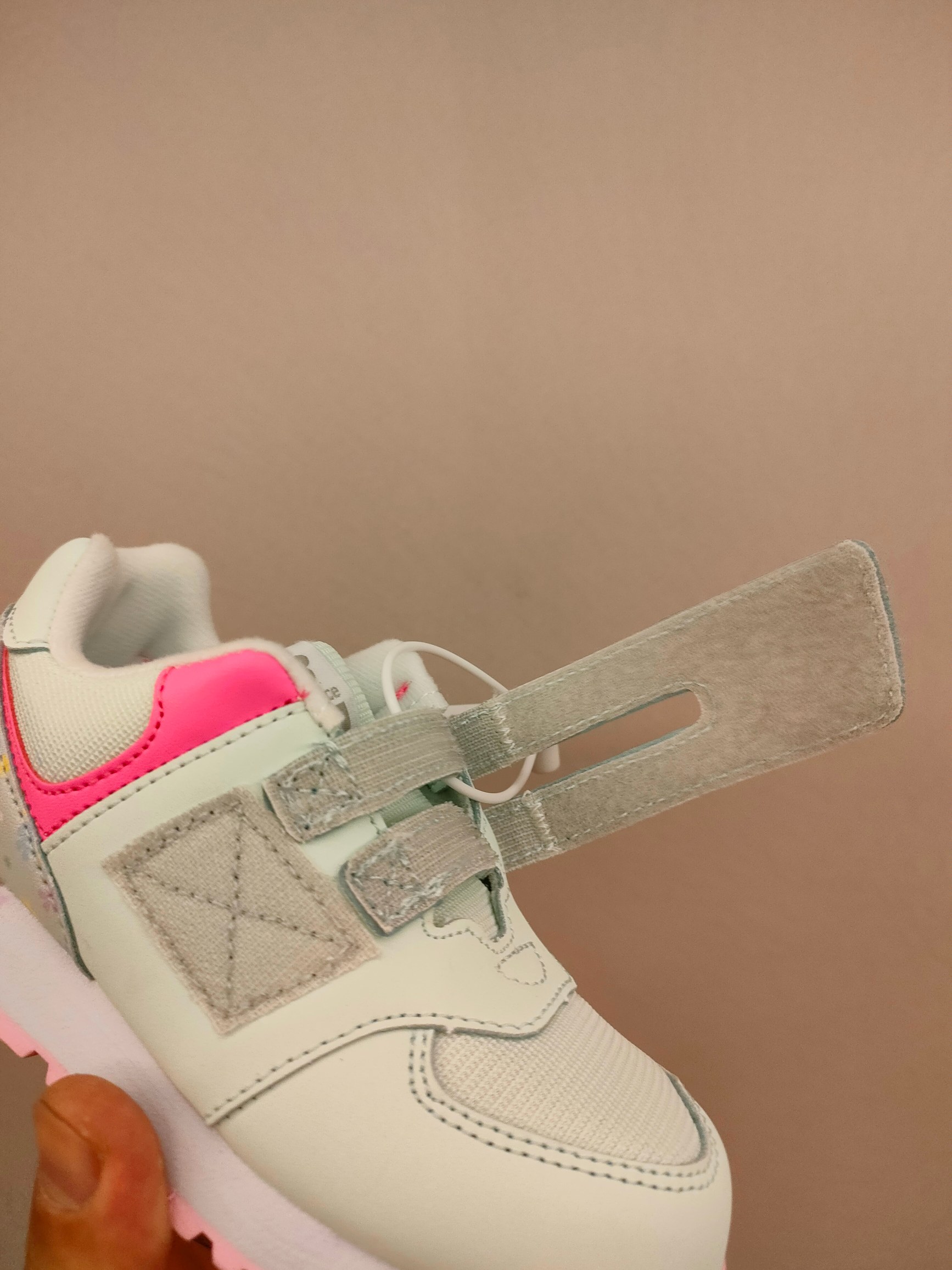 图片[7]-魔术贴ＮＢ574亲子款儿童，软材质+魔术贴+防臭海波丽鞋店 尺码26-37 经典的574系列！该系列传承了品牌的诸多优点，大胆创新！堪称经典系列里的经典，也是最为热门的系列！时隔一年，再次带来的童鞋，必属重磅～-选品中心