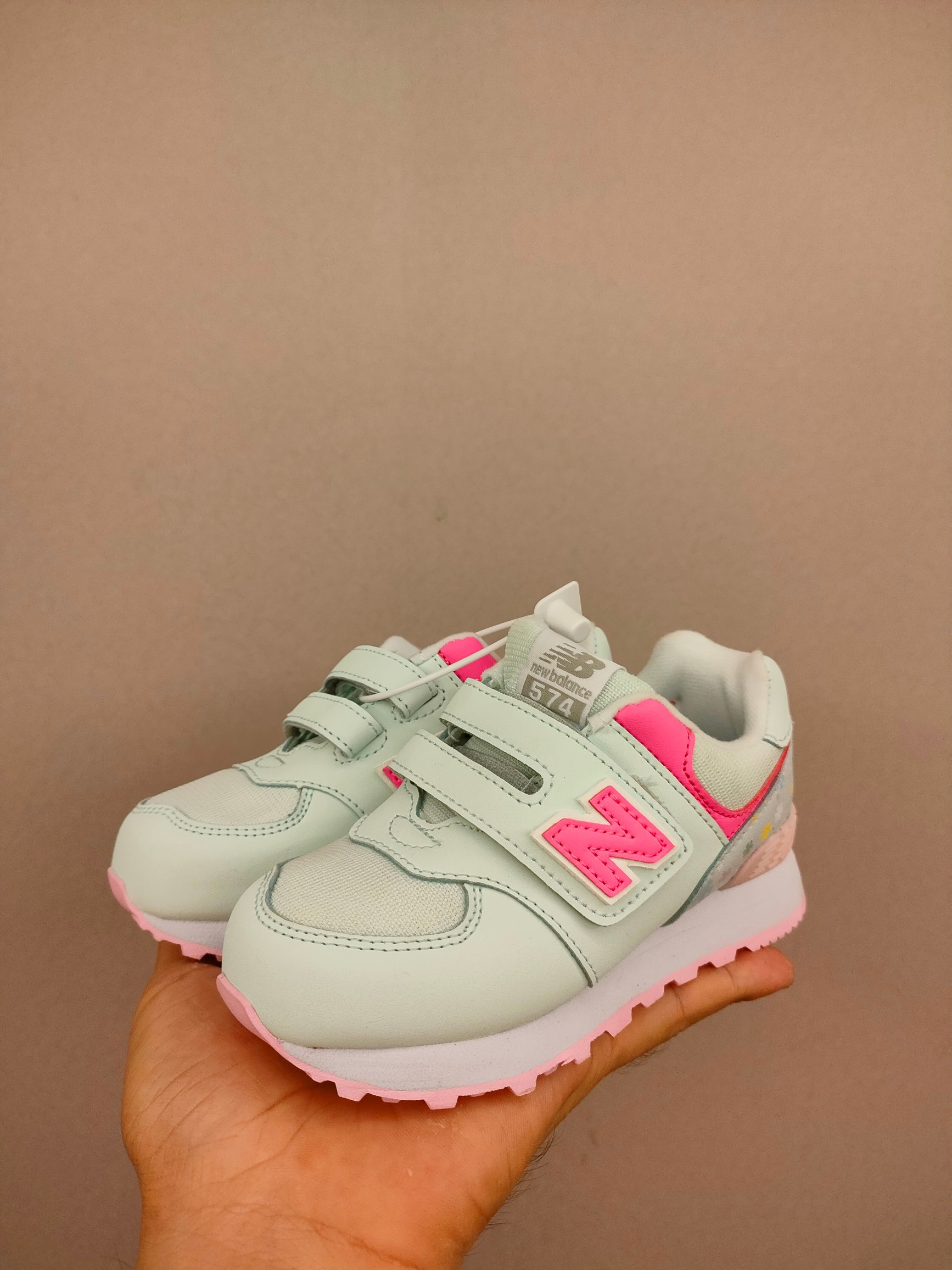 图片[8]-魔术贴ＮＢ574亲子款儿童，软材质+魔术贴+防臭海波丽鞋店 尺码26-37 经典的574系列！该系列传承了品牌的诸多优点，大胆创新！堪称经典系列里的经典，也是最为热门的系列！时隔一年，再次带来的童鞋，必属重磅～-选品中心