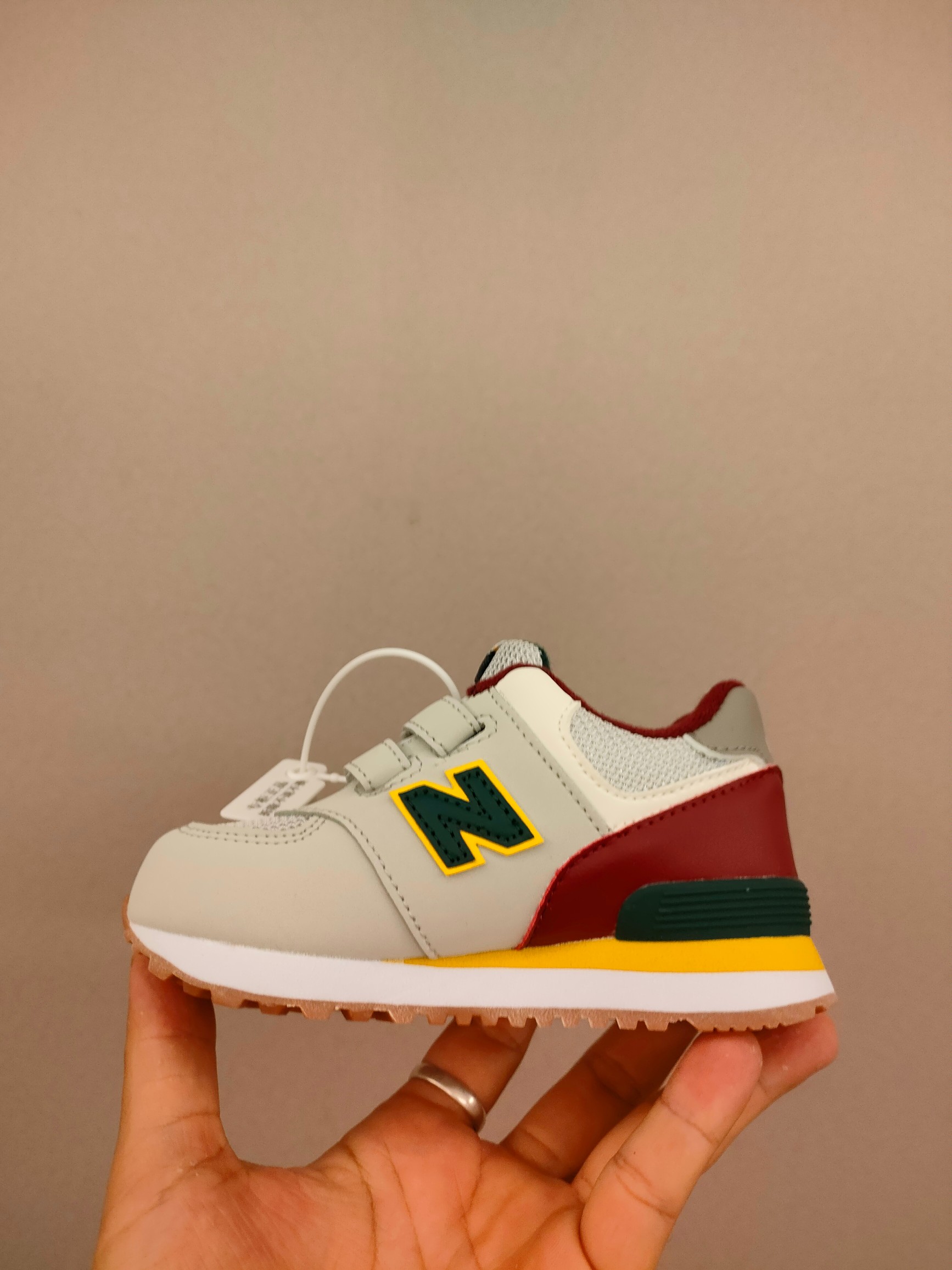 图片[4]-魔术贴ＮＢ574亲子款儿童，软材质+魔术贴+防臭海波丽鞋店 尺码26-37 成人 猪八或者翻毛皮材质尺码36-44鞋带款，带来经典系列 经典的574系列！该系列传承了品牌的诸多优点，大胆创新！堪称经典系列里的经典，也是最为热门的系列！时隔一年，再次带来的童鞋，必属重磅～-选品中心