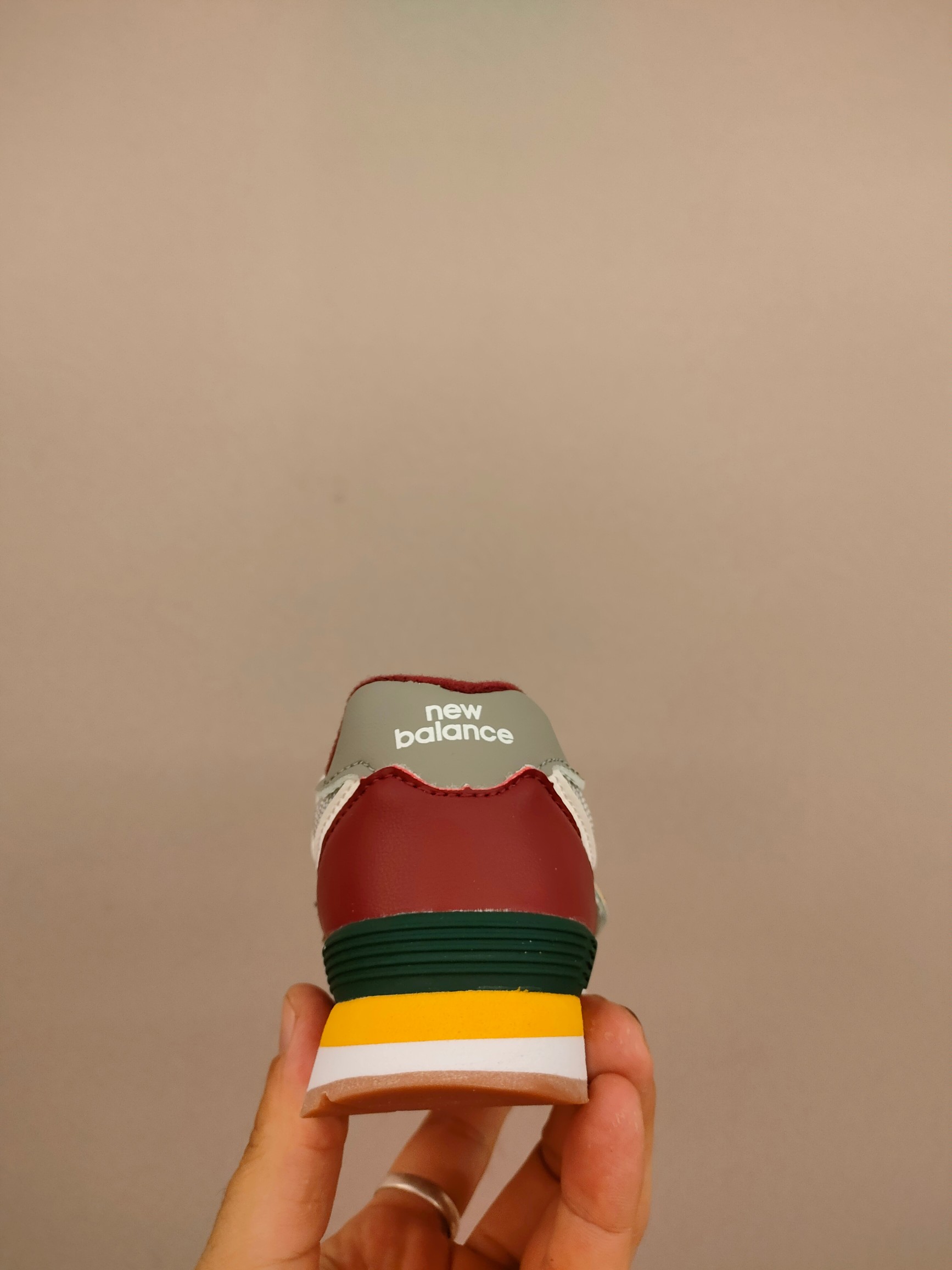 图片[5]-魔术贴ＮＢ574亲子款儿童，软材质+魔术贴+防臭海波丽鞋店 尺码26-37 成人 猪八或者翻毛皮材质尺码36-44鞋带款，带来经典系列 经典的574系列！该系列传承了品牌的诸多优点，大胆创新！堪称经典系列里的经典，也是最为热门的系列！时隔一年，再次带来的童鞋，必属重磅～-选品中心