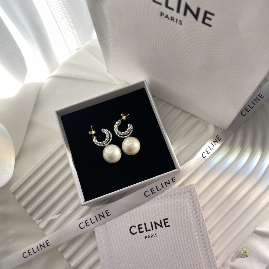 1:1
 Celine Jewelry Earring Yellow Brass