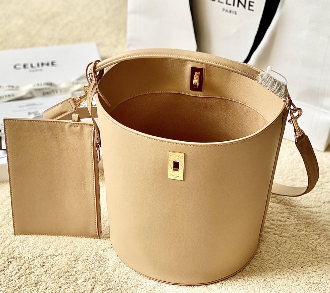 CELINE赛琳Bucket 16 牛皮革全皮水桶包195573