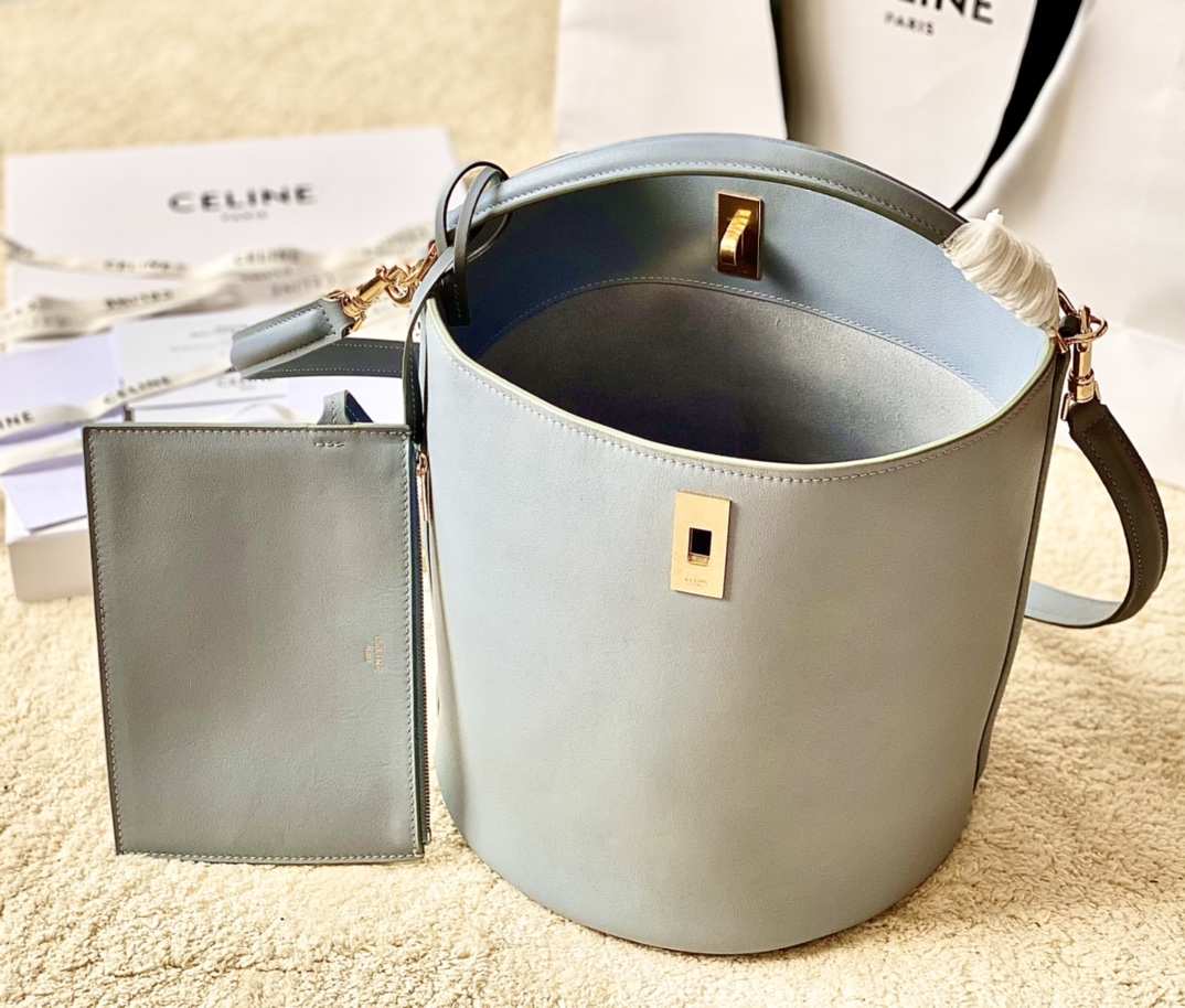 CELINE赛琳Bucket 16 牛皮革全皮水桶包195573