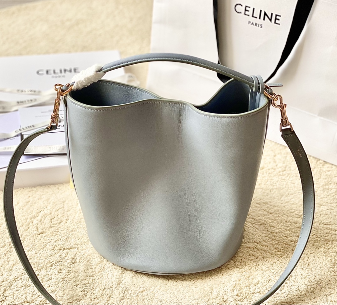 CELINE赛琳Bucket 16 牛皮革全皮水桶包195573