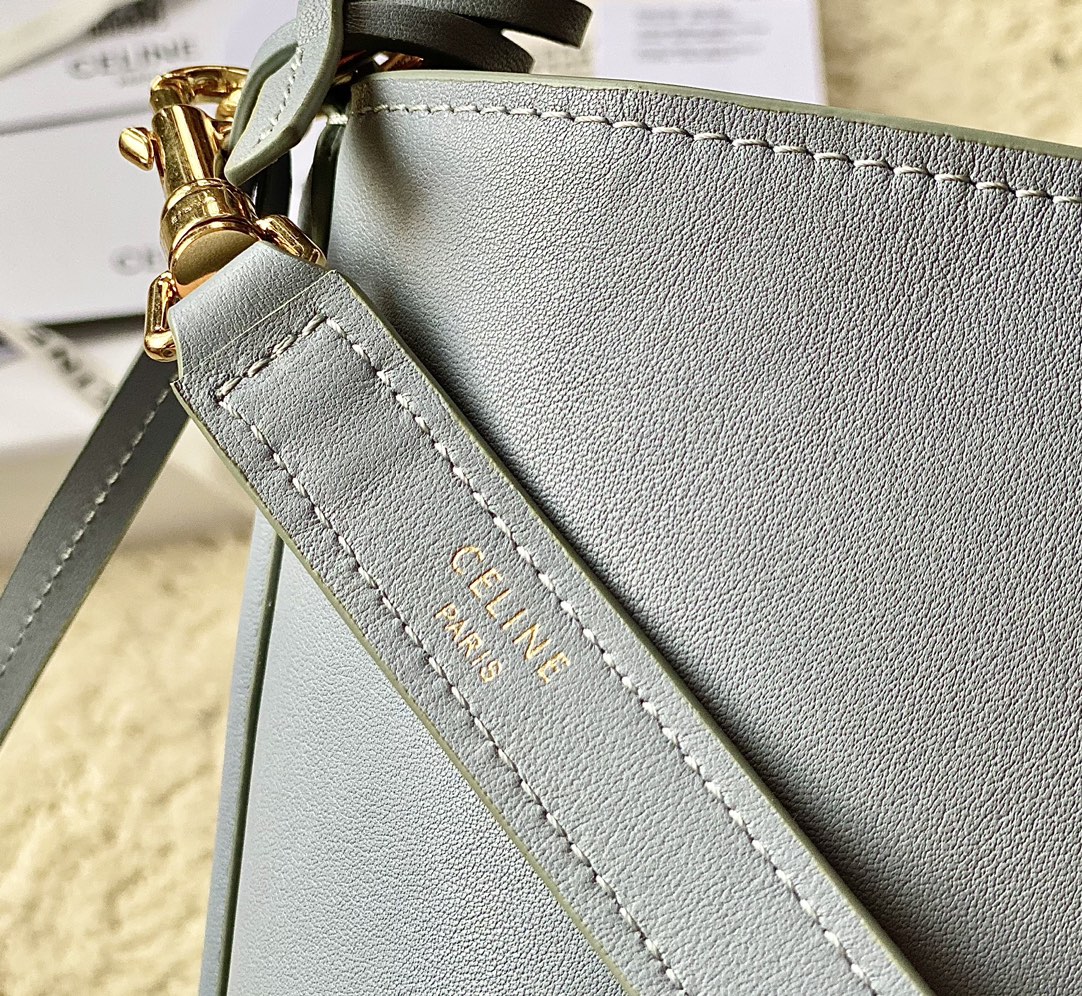 CELINE赛琳Bucket 16 牛皮革全皮水桶包195573