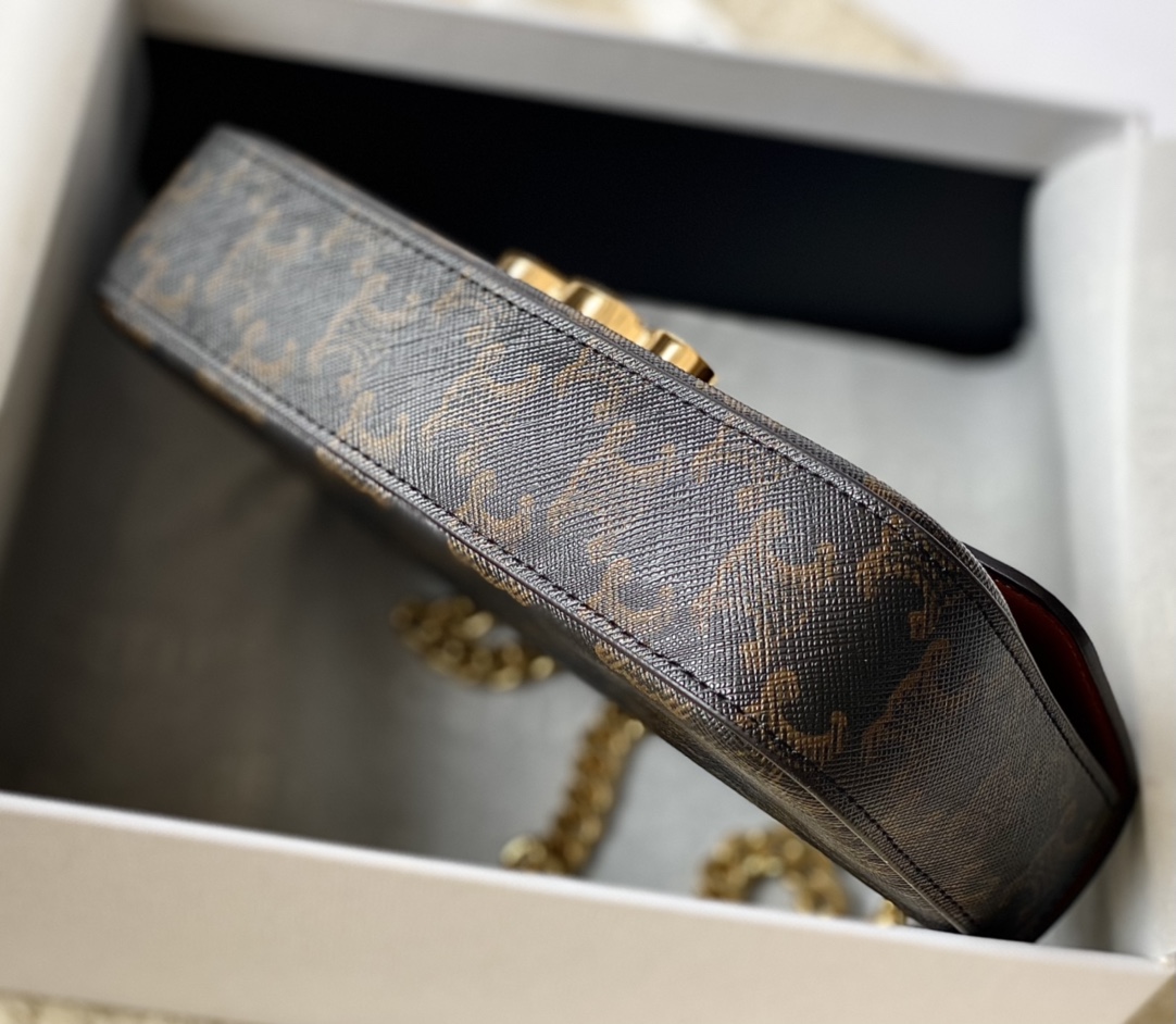 CELINE赛琳最新经典款链条腋下包197992