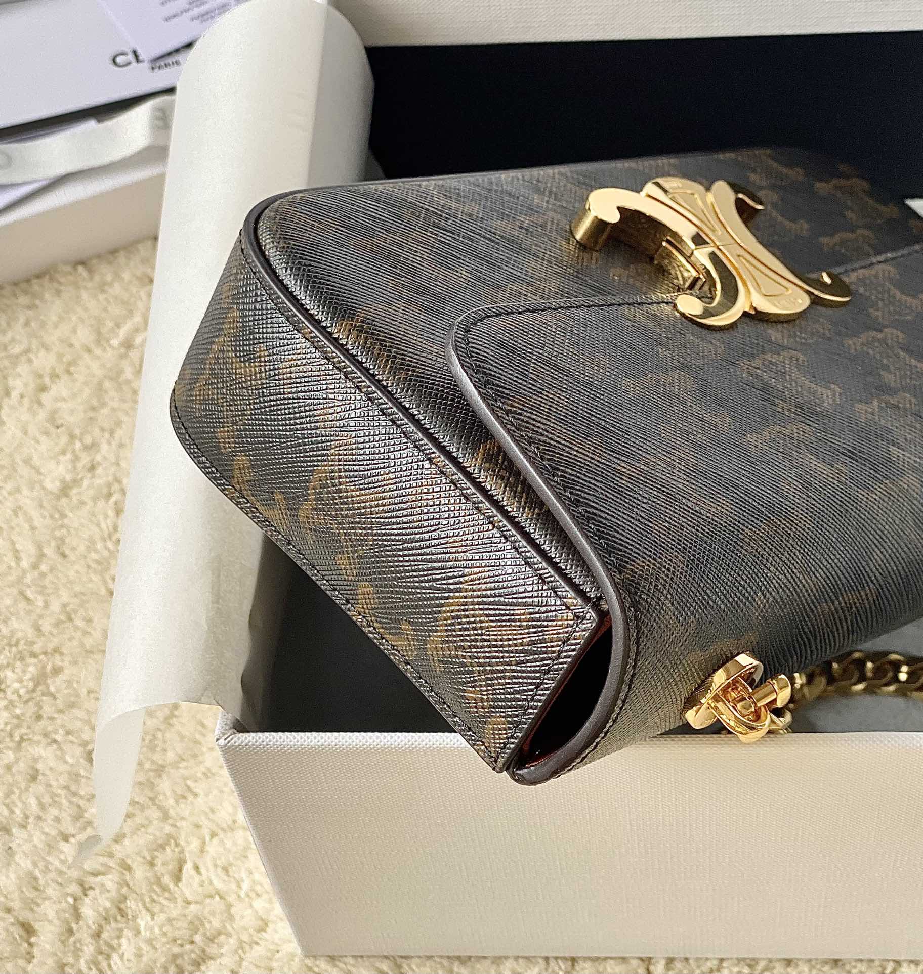 CELINE赛琳最新经典款链条腋下包197992