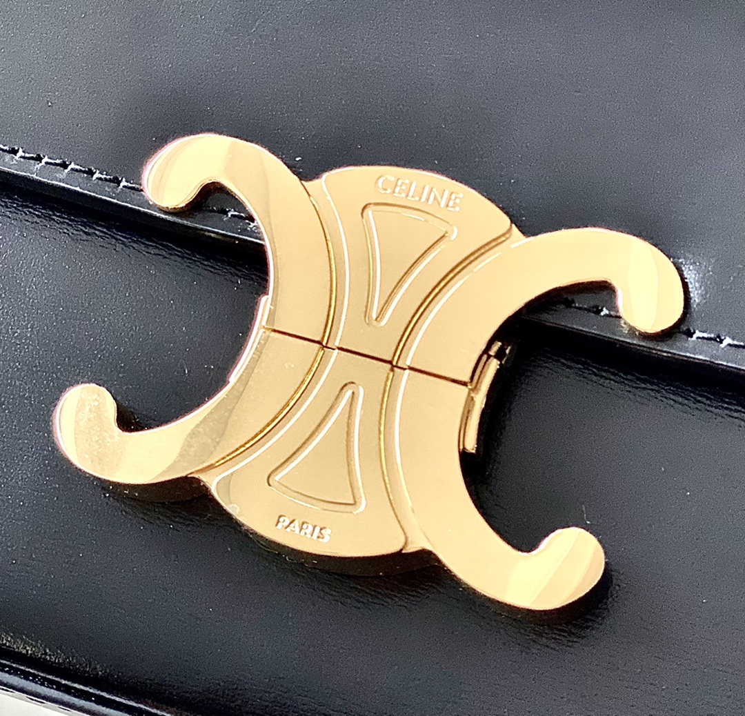 CELINE赛琳最新经典款链条腋下包197992