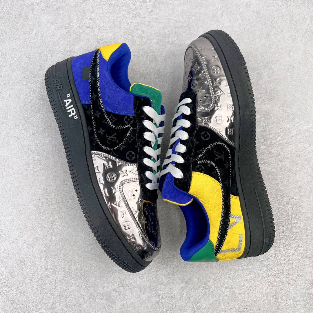 图片[3]-＃东莞纯原 市面独家顶级版本 Louis Vuitton lv x NK Air Force1 Low 空军重磅联名 至今巅峰之作 男款最新升级改良版 25个配色持续更新东莞大厂耗资原鞋开发 当时发售前基本上没货 2级市场买了两双回来开发 一双白蓝女鞋 一双全白男鞋 当时一双价格5w+ 拿到手上有点发抖 全鞋拼接工艺的完美衔接 看不出一点有拼接过的痕迹 最重要的鞋面材料 都需进口订做采用意大利Monogram 纳米牛皮 软度舒适度非常好 报废率也极高 全鞋工艺极其复杂鞋面的印花 压纹都是对于工厂新的摸索和挑战 原版大底私模开发 区别市场低价版本共用老款空军磨具大底 毕竟原版4-5万的鞋 做工材质都是进口最顶级的皮革 质地暗花烫金的拼接凸显高级和质感 鞋身非常轻便大底舒适度非常之高 完全改变了之前Force1 Low 的笨重硬度不舒适的设计 对于品牌和设计师不做多的介绍做好鞋也很想用情怀做铺垫可惜文字格不够 有喜欢关注此款很久的朋友可以考虑下顶级高端fake 一比一的细节 全身心的开发只为还原你购买后称赞还不错的潮鞋 男女鞋尺码 35 36 37 38 39 40 41 42 43 44 45 46-选品中心