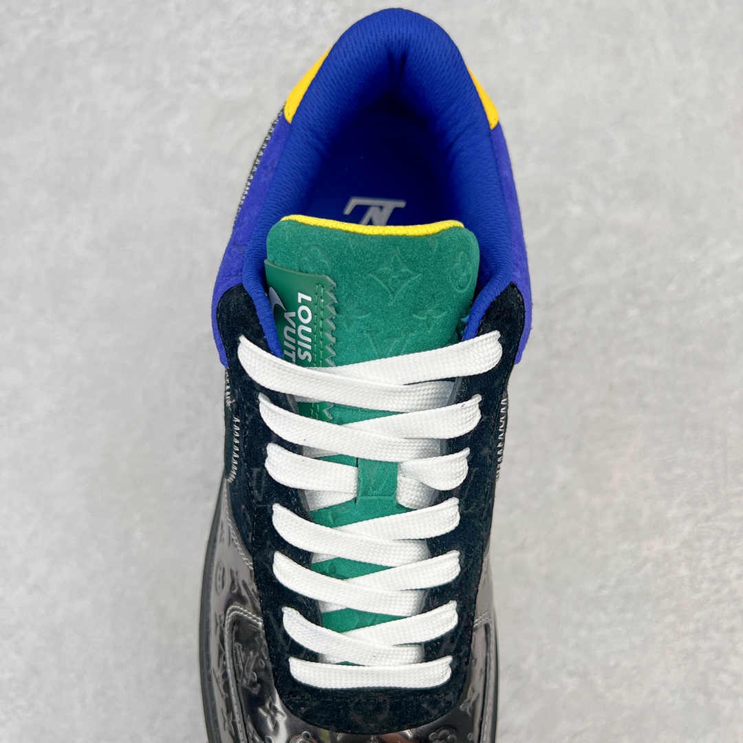 图片[5]-＃东莞纯原 市面独家顶级版本 Louis Vuitton lv x NK Air Force1 Low 空军重磅联名 至今巅峰之作 男款最新升级改良版 25个配色持续更新东莞大厂耗资原鞋开发 当时发售前基本上没货 2级市场买了两双回来开发 一双白蓝女鞋 一双全白男鞋 当时一双价格5w+ 拿到手上有点发抖 全鞋拼接工艺的完美衔接 看不出一点有拼接过的痕迹 最重要的鞋面材料 都需进口订做采用意大利Monogram 纳米牛皮 软度舒适度非常好 报废率也极高 全鞋工艺极其复杂鞋面的印花 压纹都是对于工厂新的摸索和挑战 原版大底私模开发 区别市场低价版本共用老款空军磨具大底 毕竟原版4-5万的鞋 做工材质都是进口最顶级的皮革 质地暗花烫金的拼接凸显高级和质感 鞋身非常轻便大底舒适度非常之高 完全改变了之前Force1 Low 的笨重硬度不舒适的设计 对于品牌和设计师不做多的介绍做好鞋也很想用情怀做铺垫可惜文字格不够 有喜欢关注此款很久的朋友可以考虑下顶级高端fake 一比一的细节 全身心的开发只为还原你购买后称赞还不错的潮鞋 男女鞋尺码 35 36 37 38 39 40 41 42 43 44 45 46-选品中心