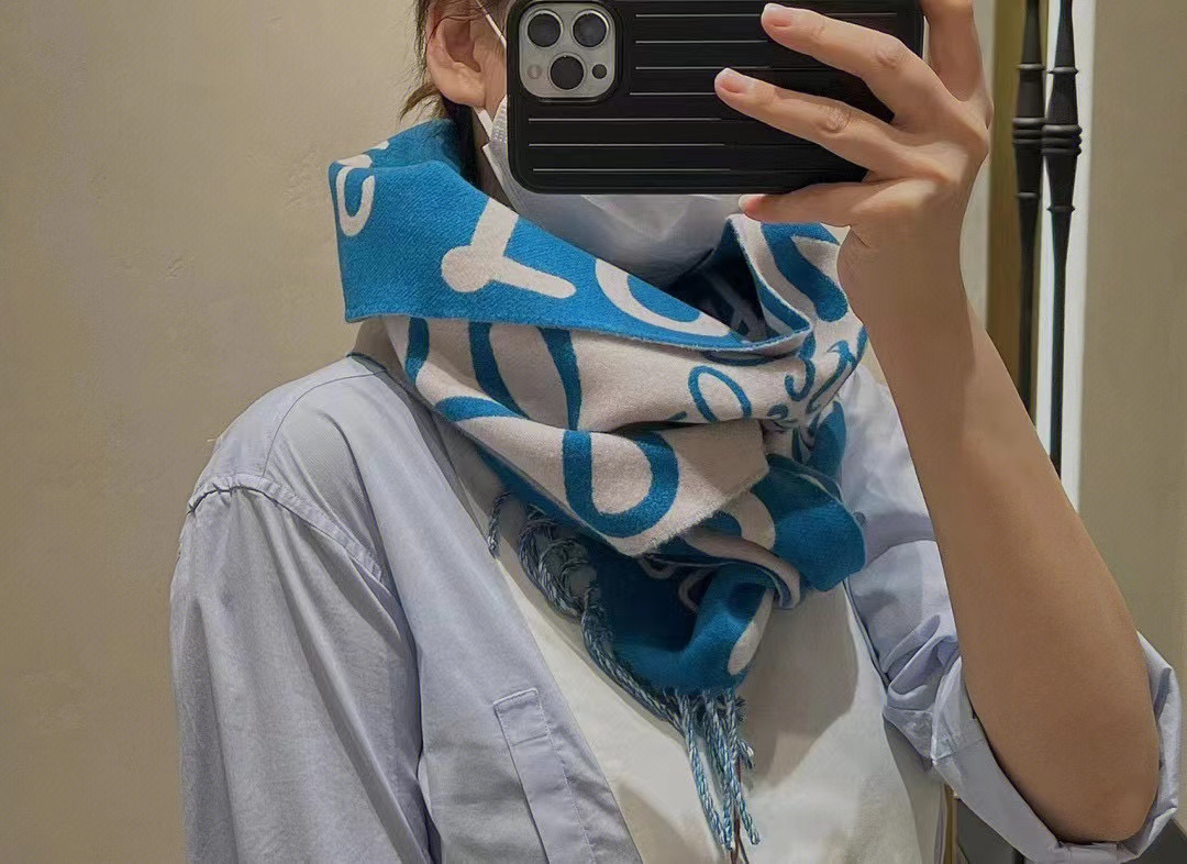 LOEWE罗意威男女通用涂鸦双面围巾