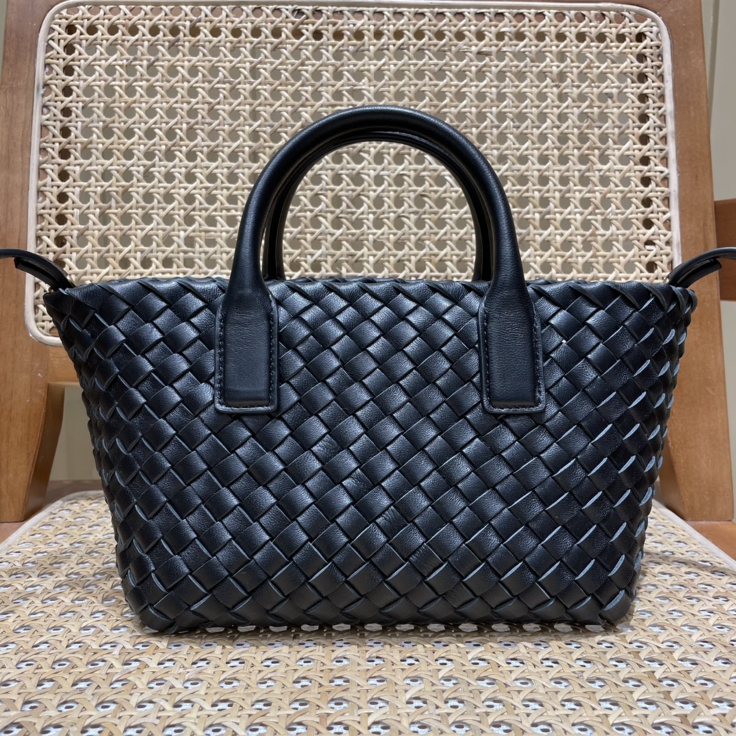 Bottega Veneta MINI CABAT 20CM BAG 709464黑色