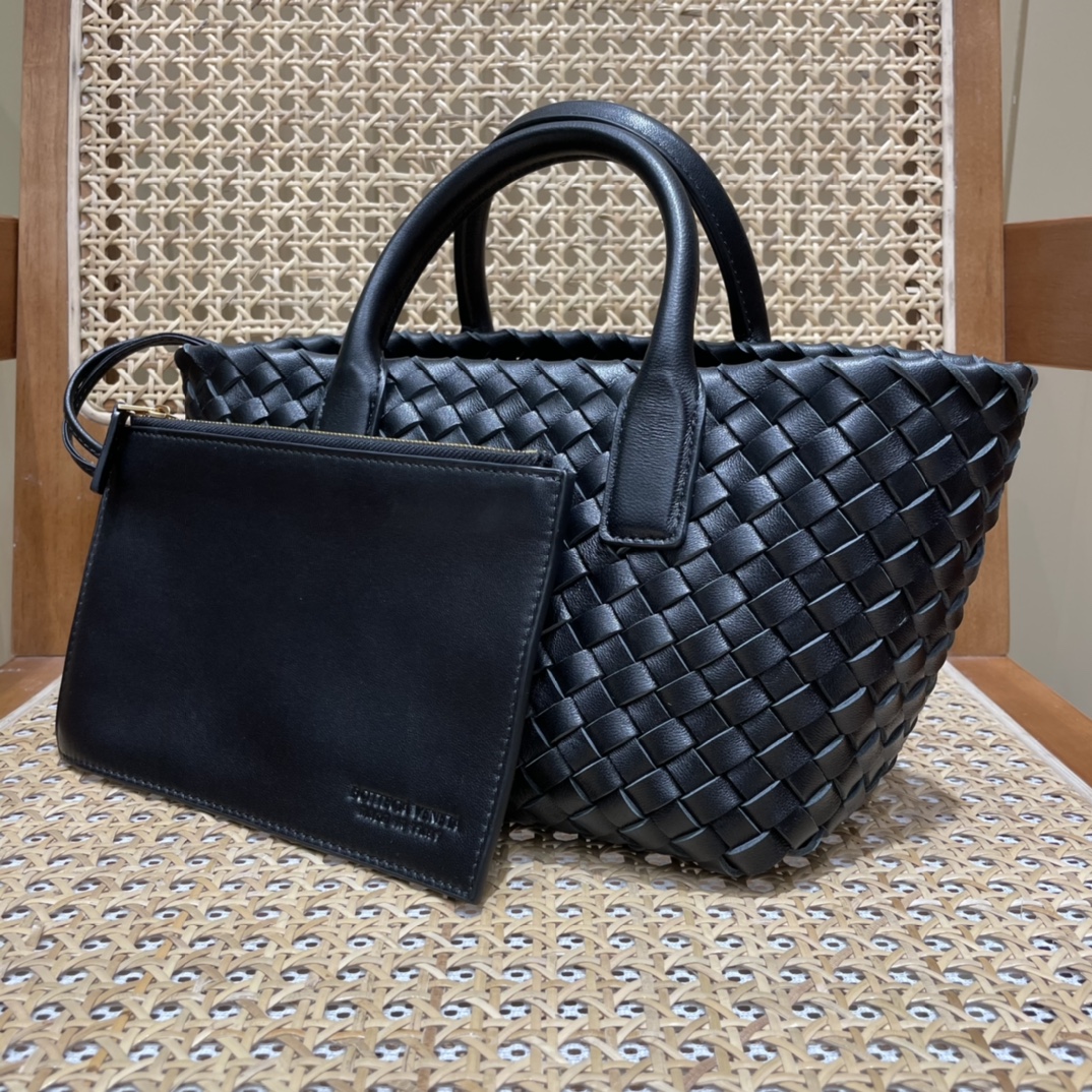 Bottega Veneta MINI CABAT 20CM BAG 709464黑色