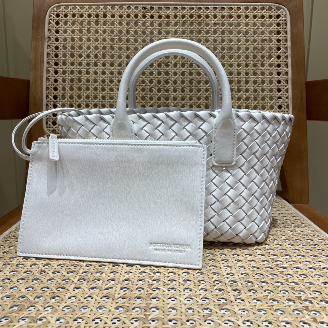 Bottega Veneta MINI CABAT 20CM BAG 709464白色