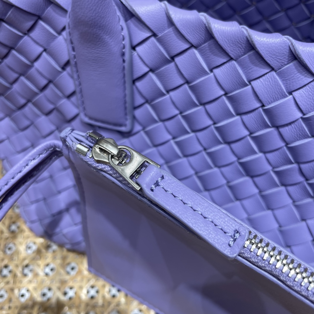 Bottega Veneta MINI CABAT 20CM BAG 709464紫藤色