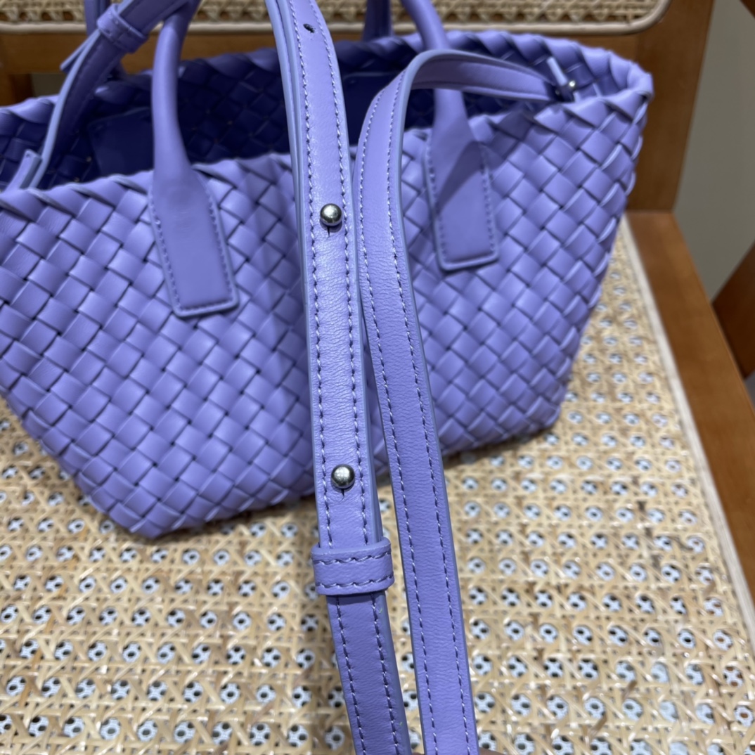 Bottega Veneta MINI CABAT 20CM BAG 709464紫藤色