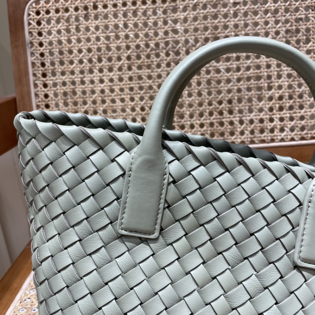 Bottega Veneta MINI CABAT 20CM BAG 709464洞石绿