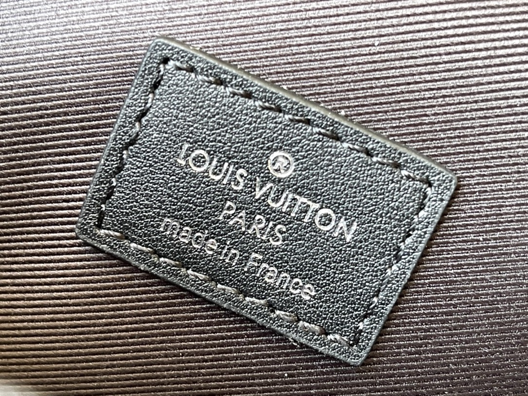 路易威登 Louis Vuitton 高定典藏名品高定成衣时装外套连衣裙衬衫T恤 #C500B6D8 9