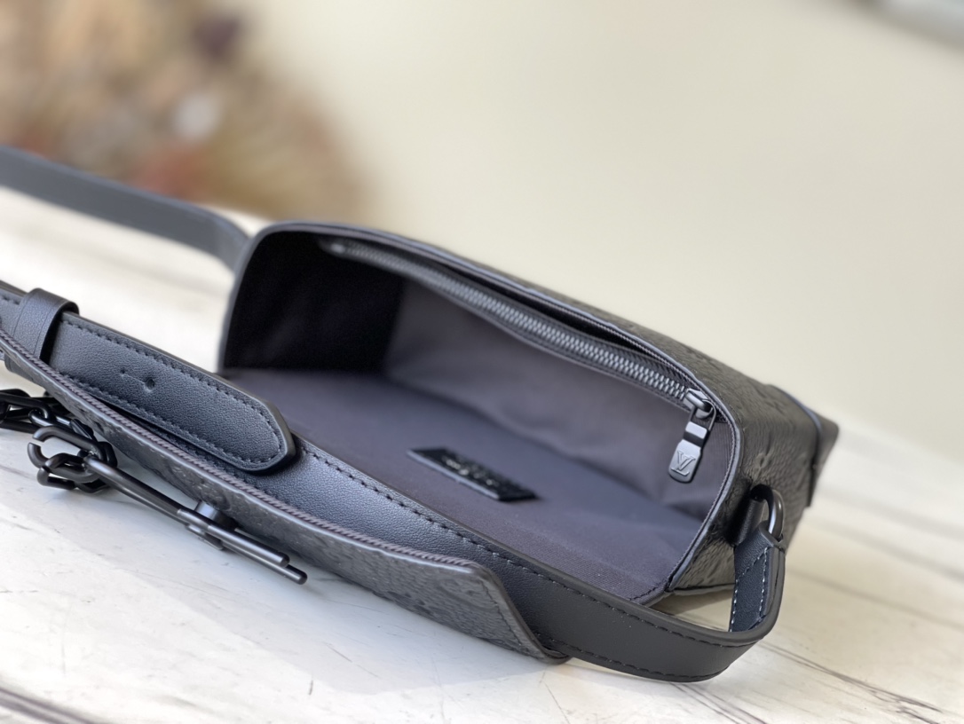 路易威登 Louis Vuitton 高定典藏名品高定成衣时装外套连衣裙衬衫T恤 #C500B6D8 8