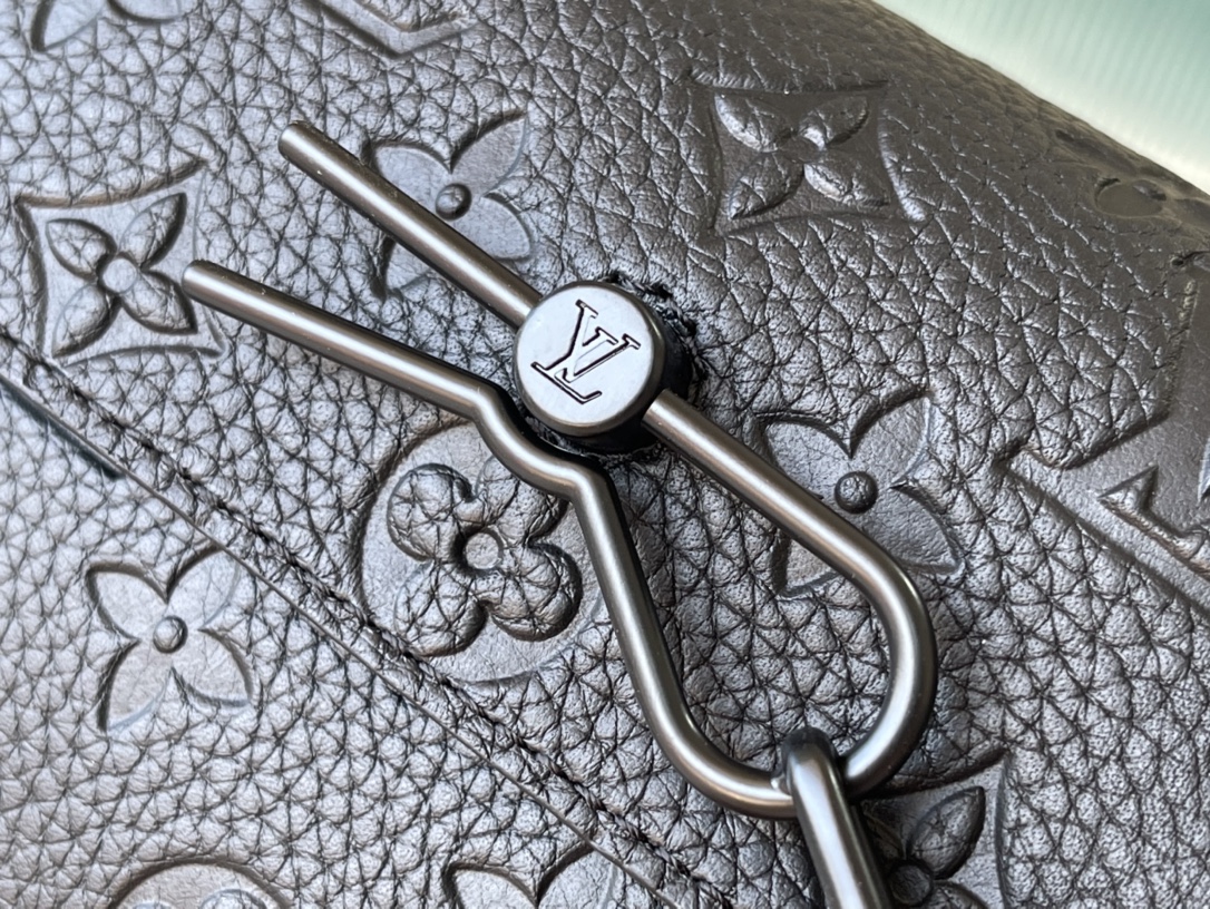 路易威登 Louis Vuitton 高定典藏名品高定成衣时装外套连衣裙衬衫T恤 #C500B6D8 5
