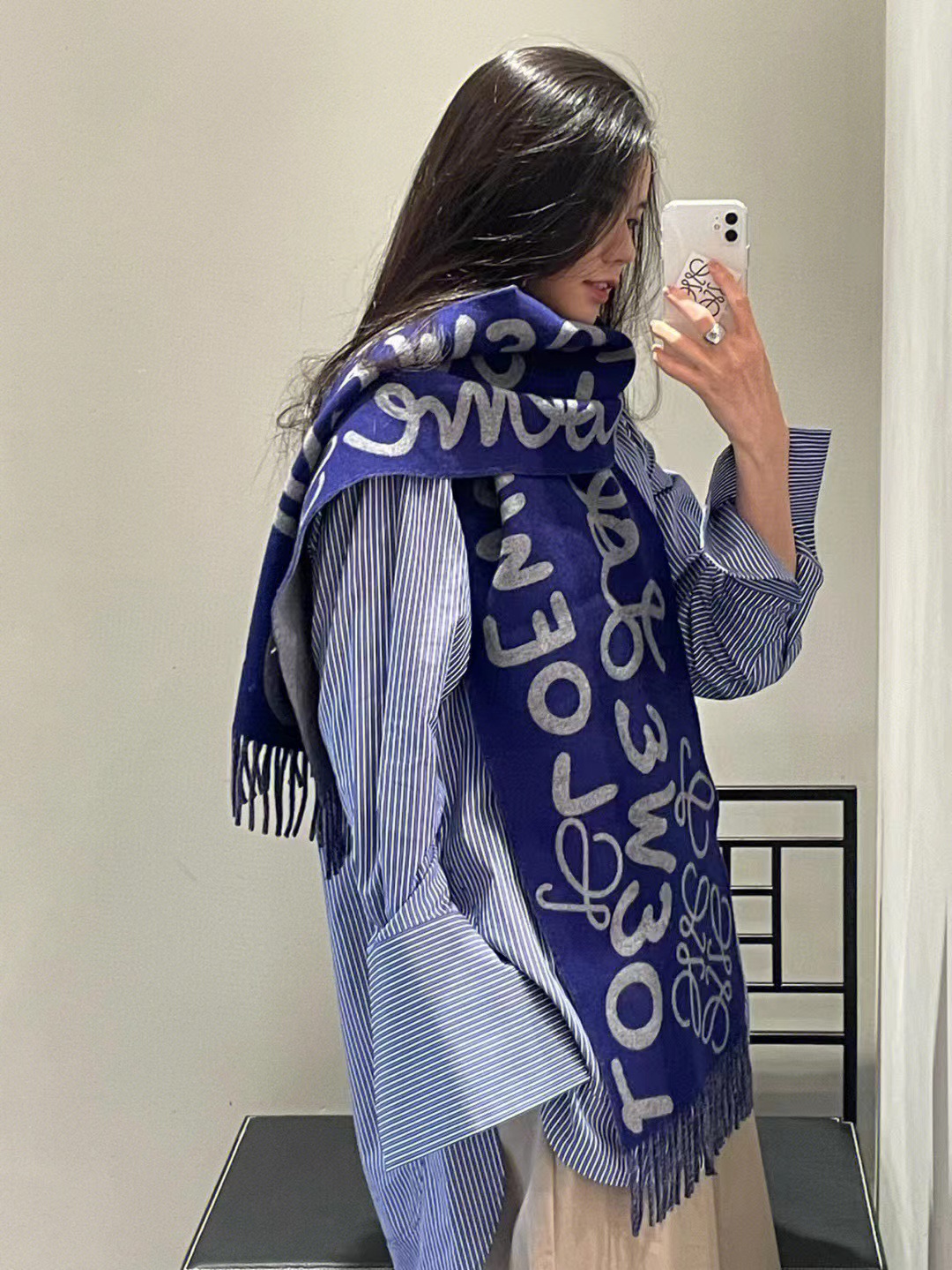 LOEWE罗意威男女通用涂鸦双面围巾