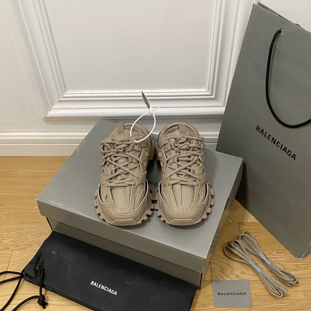 Color té con leche Balenciaga · Balenciaga 2022ss nuevo nuevo color Track3.0 zapatos para papá de tercera generación me…
